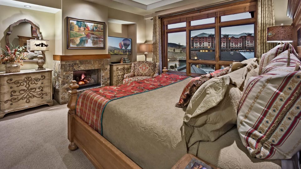 Bed, View (from property/room), Bedroom, fireplace