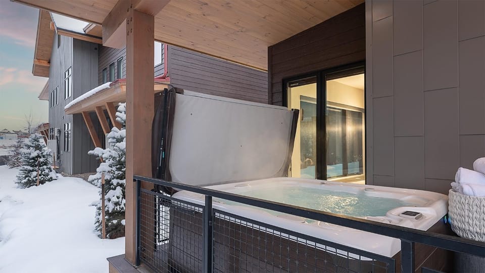 Winter, Hot Tub, towels