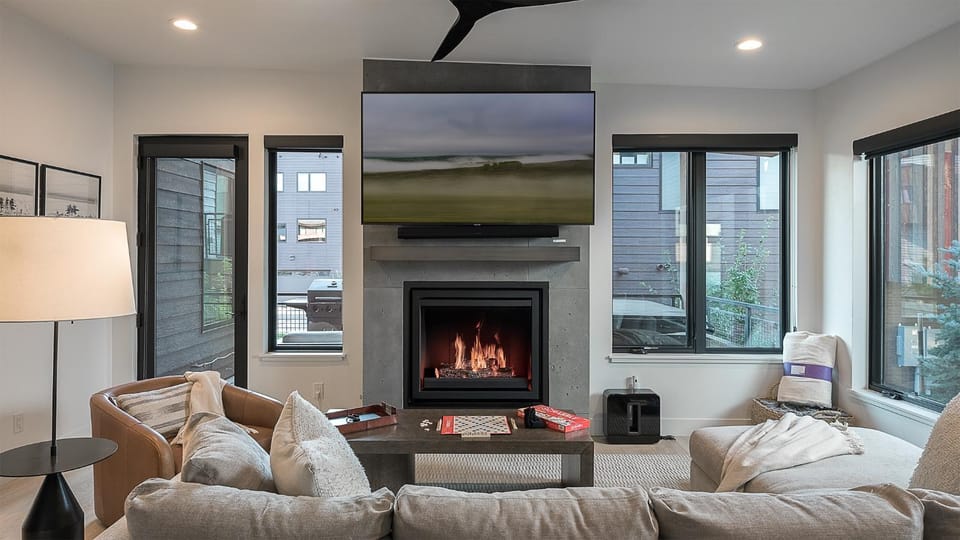 TV and multimedia, Living room, Seating area