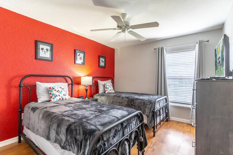 733 Reserve at Town Center House in Loughman