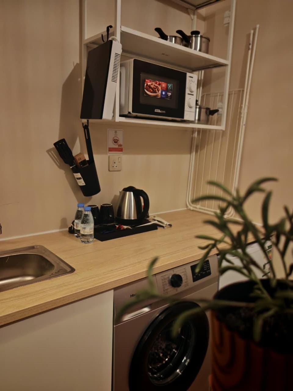 Salam guest house 5 minutes from AlMasjid an Nabawi Bed and Breakfast in Medina