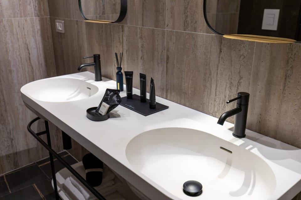 FOUR Suites Pantheon Bed and Breakfast in Rome