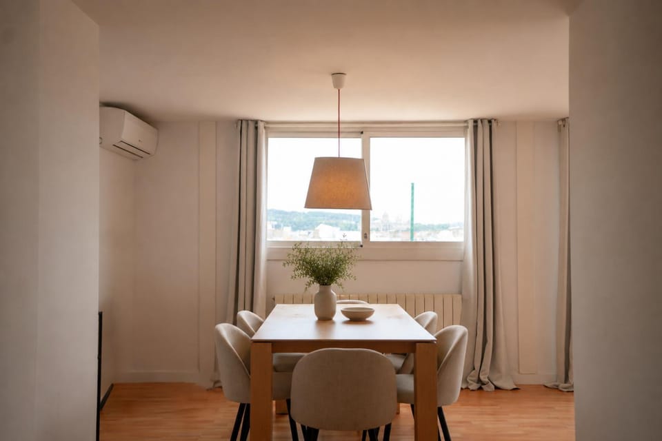 Living room, Seating area, Dining area, internet, air conditioner