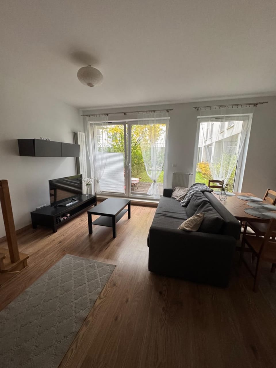 Communal lounge/ TV room, Bed, TV and multimedia, Living room, Photo of the whole room, Seating area, Dining area, Evening entertainment, Bedroom
