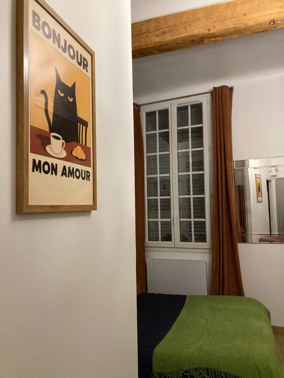 AQUA TERRA-Studio Cozy-Aix Historic Center- SMART TV-WIFI Apartment in Aix-en-Provence