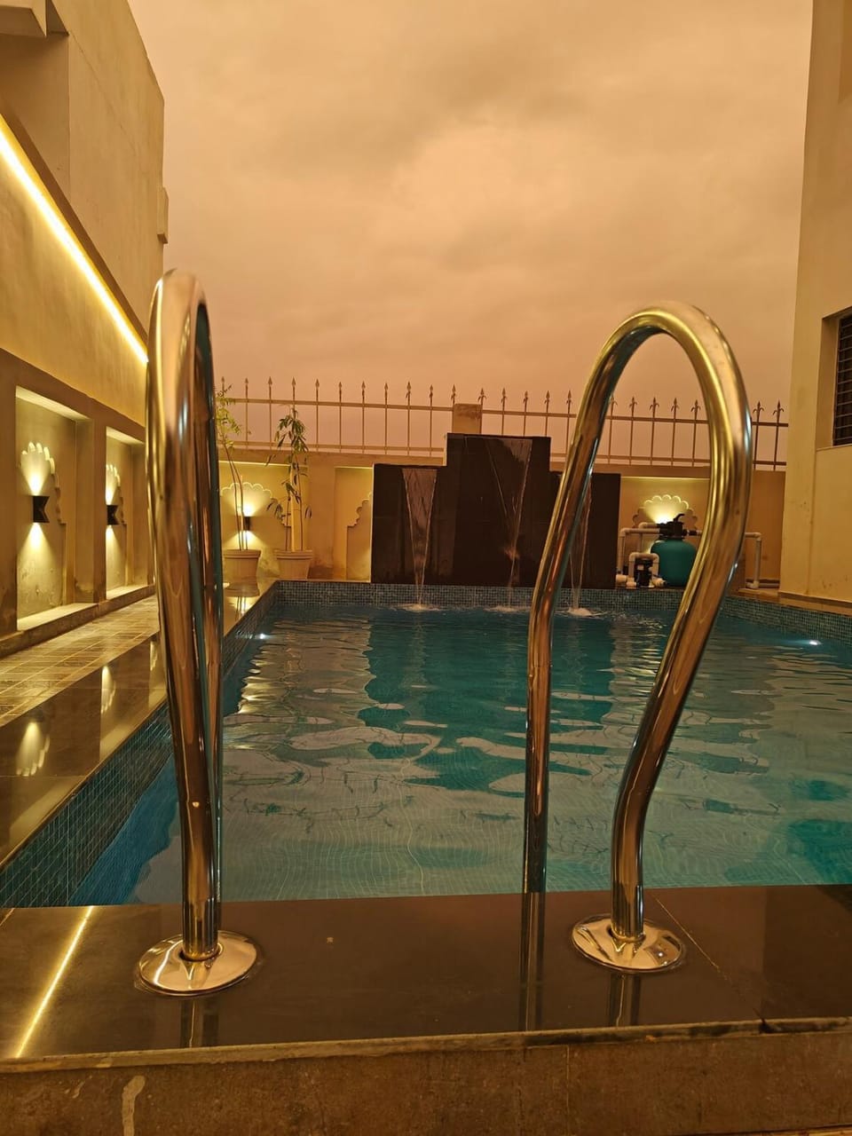 Swimming pool
