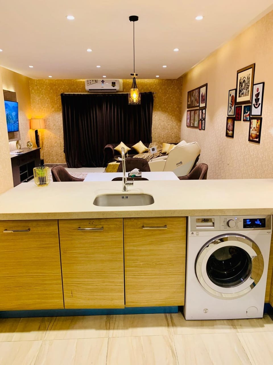 Gold Rush by 2ndHome Equipped with massage chair Apartment in Islamabad Capital Territory