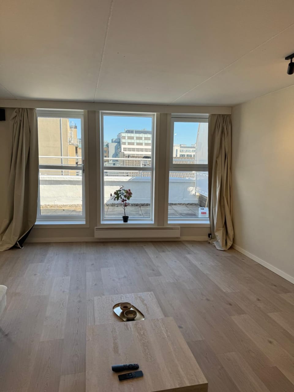 70 sqm apartment in downtown Oslo with parking and elevator 1 double bed and 1 dobbel air madress Apartment in Oslo