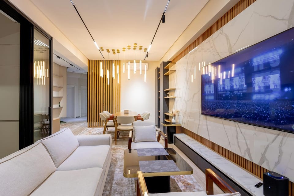 Communal lounge/ TV room, TV and multimedia, Living room, Seating area, Evening entertainment