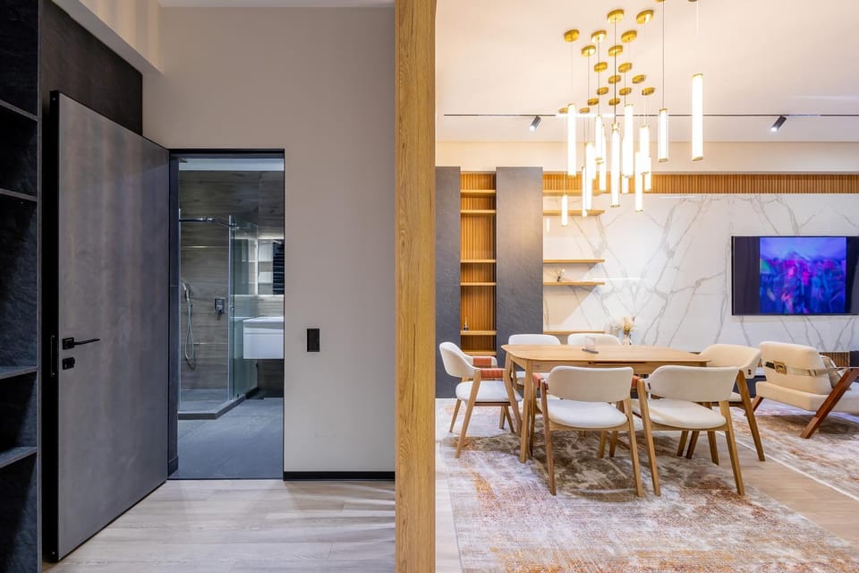 TV and multimedia, Kitchen or kitchenette, Living room, Seating area, Dining area