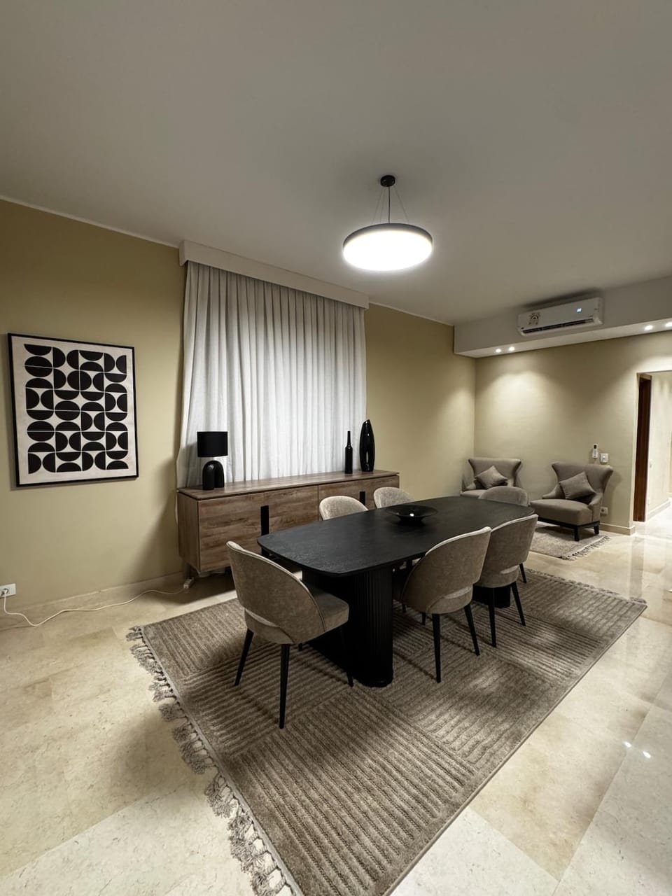 Seating area, Dining area