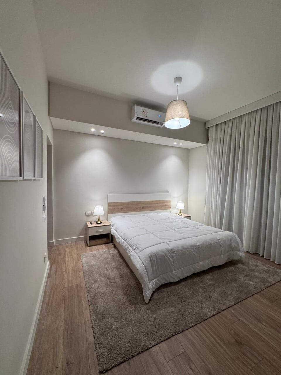 Bed, Bedroom, air conditioner
