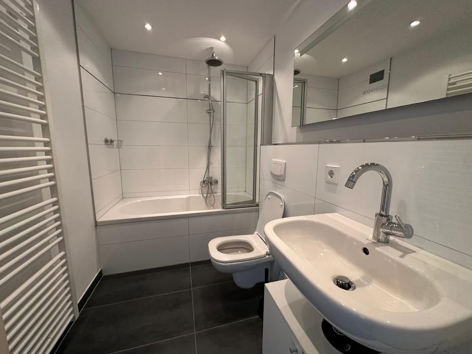 Exclusive 1A location near park for four Guests Apartment in Hanover