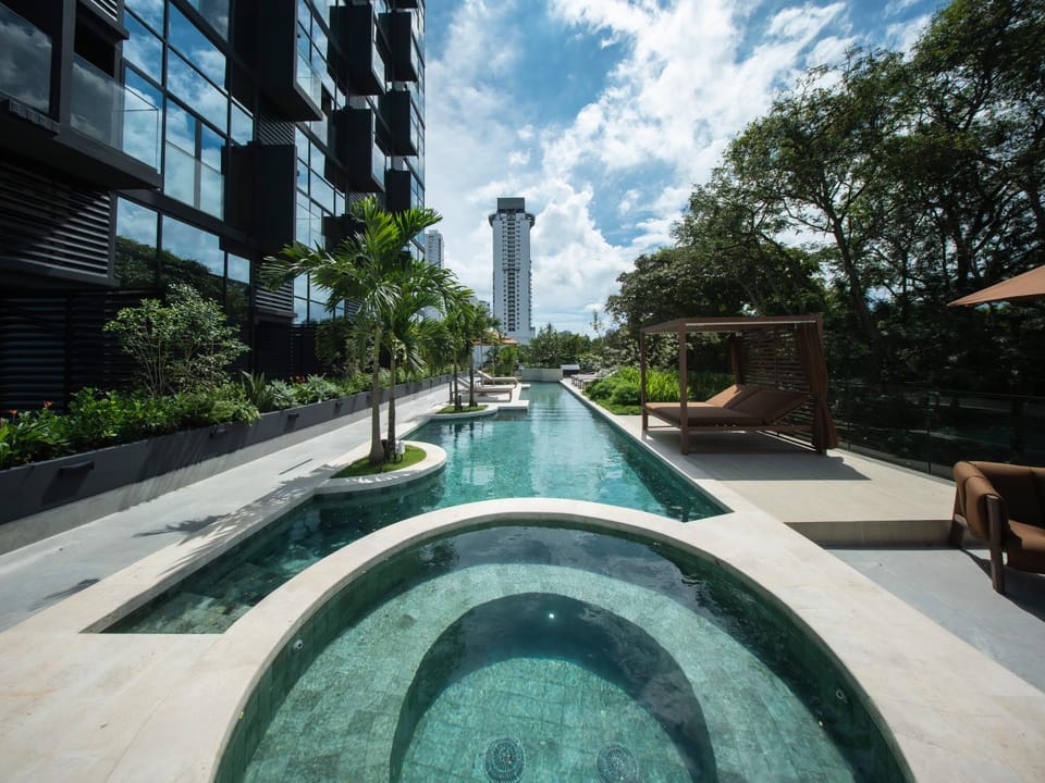 Swimming pool