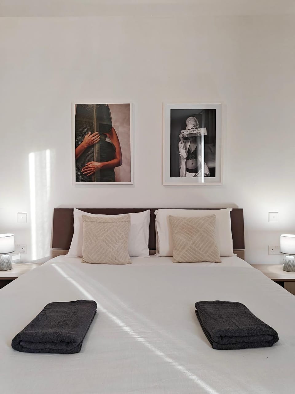 Bed, Decorative detail, Seating area, Bedroom, towels