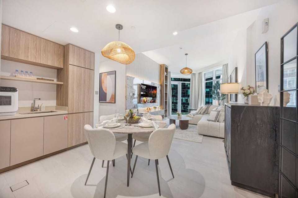 Mahogany 20 - 1BR 4PAX - Infinity Pool & Spacious Apartment in Dubai