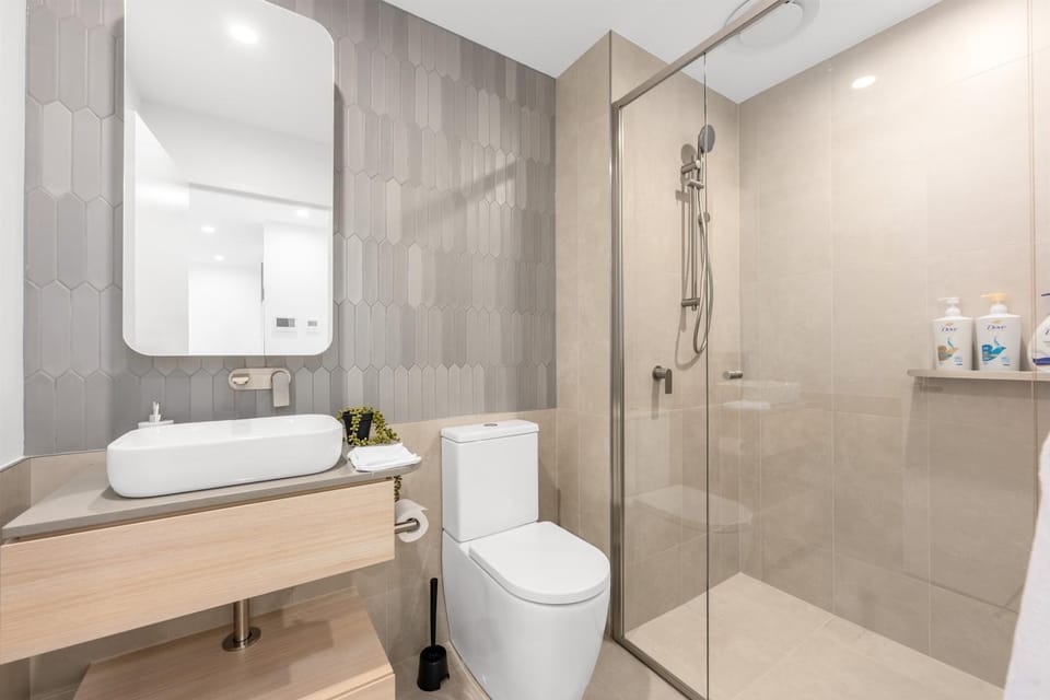 Shower, Toilet, Bathroom