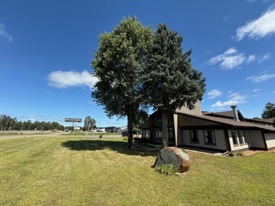 (1 Bedroom unit next to downtown Nisswa and BIR Hotel in Nisswa