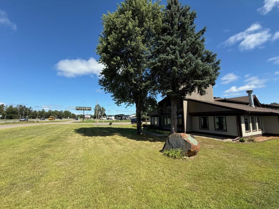 (1 Bedroom unit next to downtown Nisswa and BIR Hotel in Nisswa