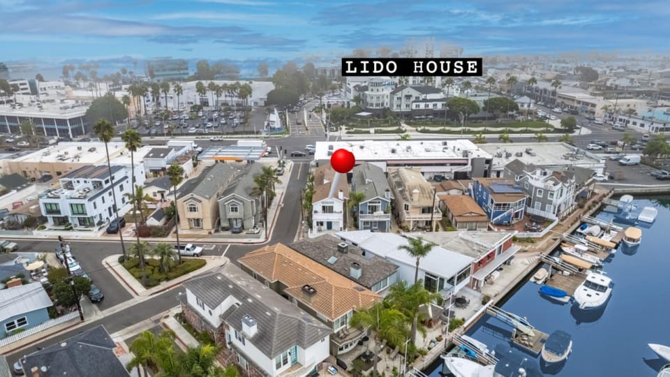 4 Car Parking Steps 2 Lido Village Marina Phenomenal Location House in Balboa Peninsula