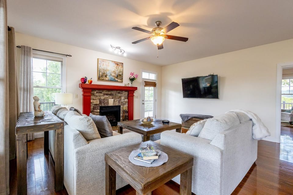 The Retreat at Paradise Hills 6BR Lake Front Dock Game Room House in Douglas Lake
