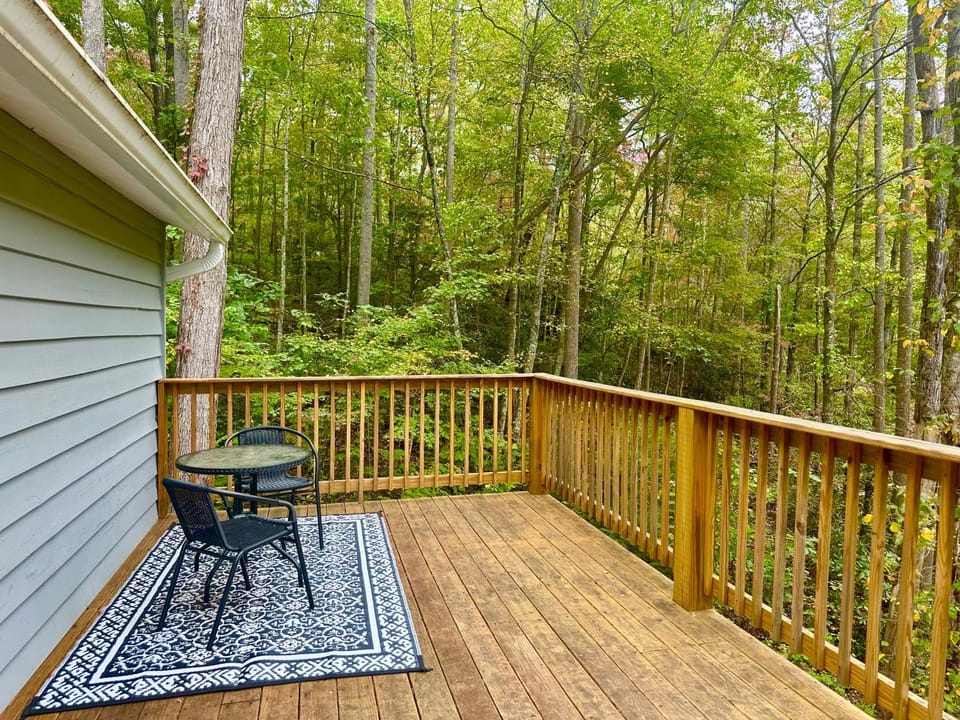 Natural landscape, Balcony/Terrace, Dining area