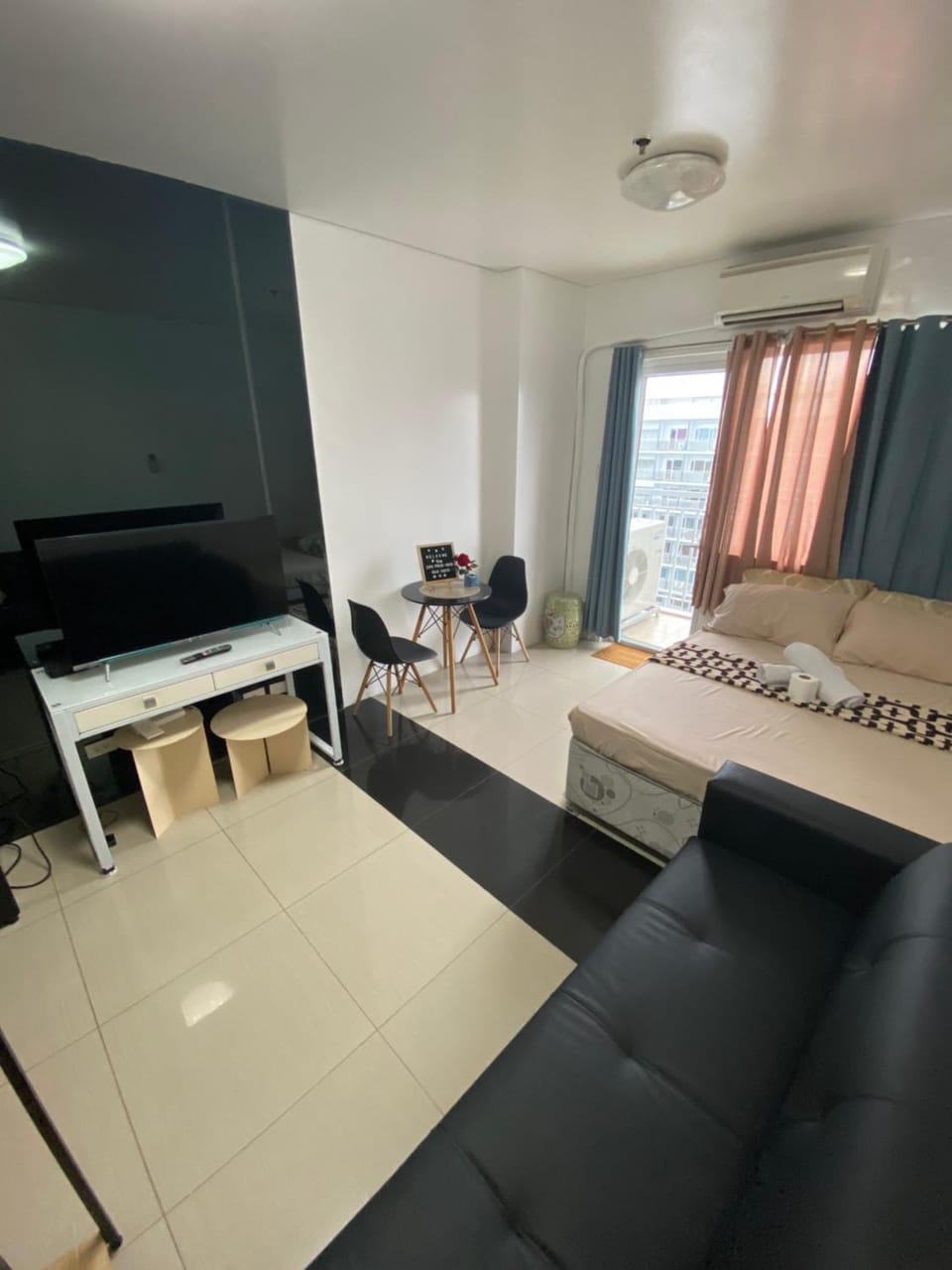 Zia Preaecious Stay Apartment in Pasay