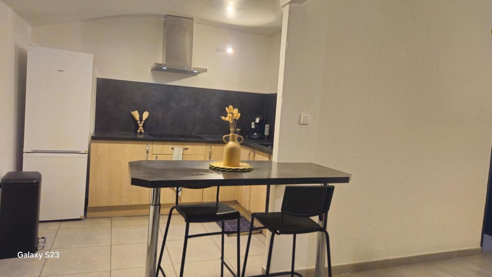 Charmant T2 centre Montélimar Apartment in Provence