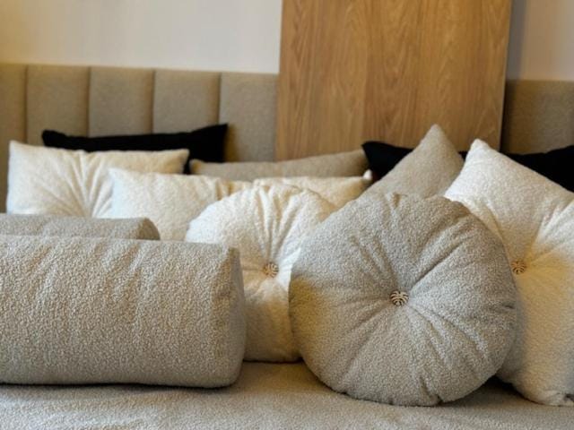 Family & Business Apartments PREMIUM No1 - 1 Bedroom with Private Jacuzzi, Balcony, Parking Apartment in Warsaw