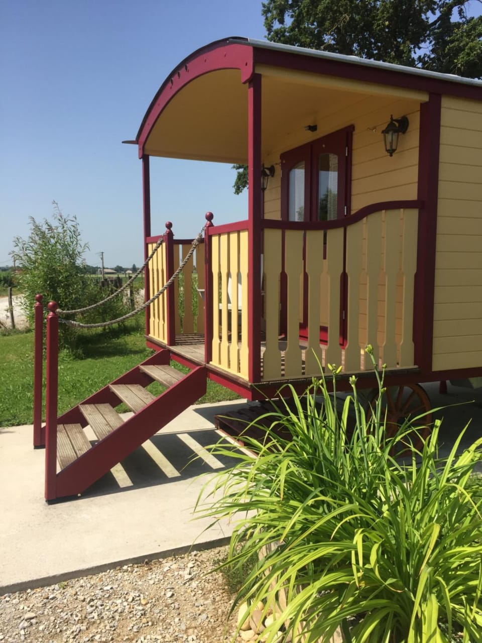 La Roulotte au Paradis House in Jura