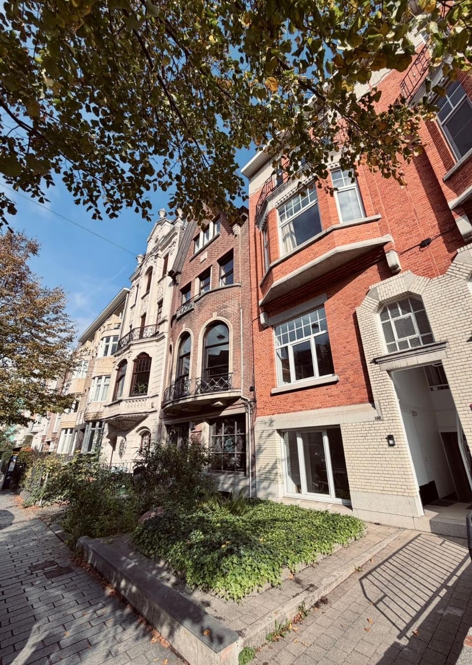 Property building, Facade/entrance