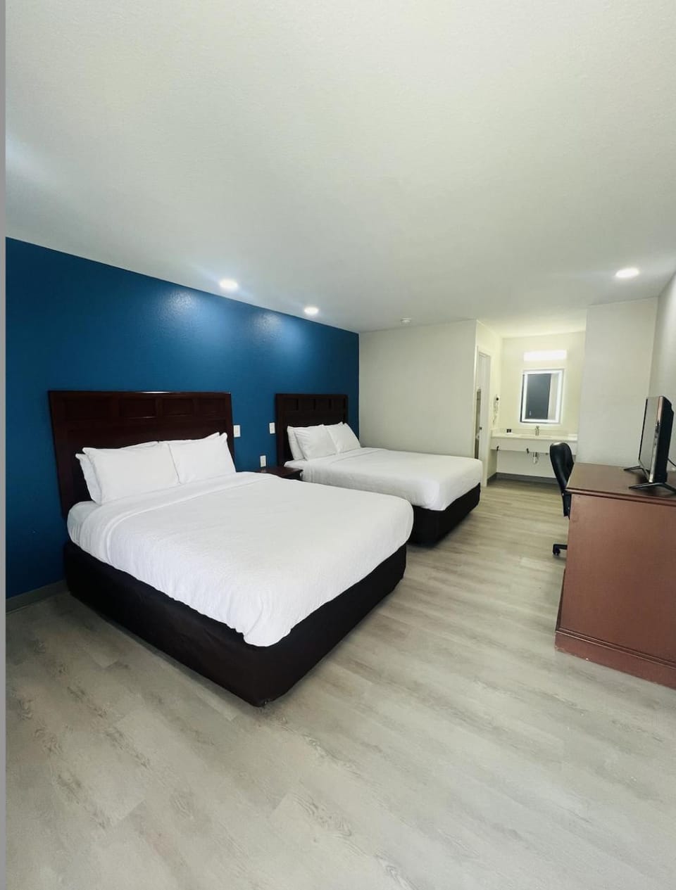 Photo of the whole room