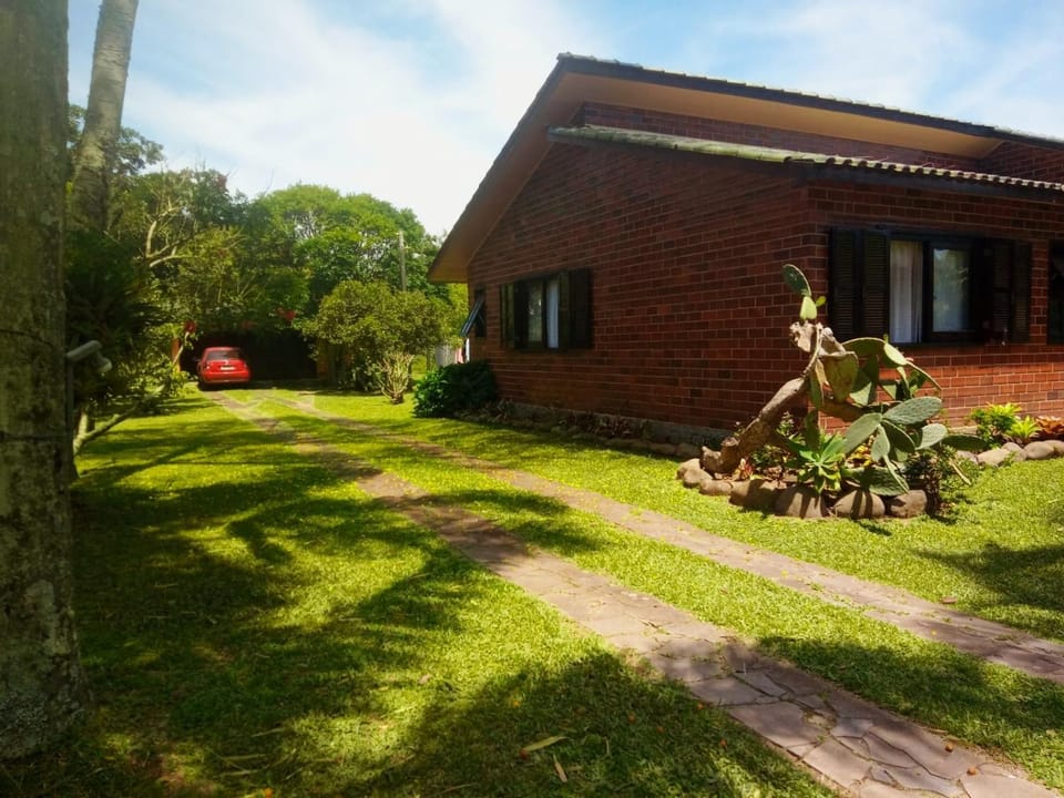 Casa com piscina Itapeva Torres House in State of Santa Catarina