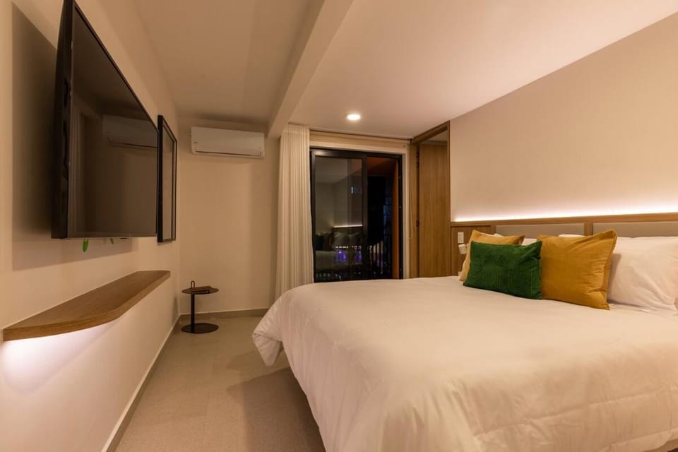 202 Modern Stay in Laureles Area Cozy Balcony AC Apartment in Medellin