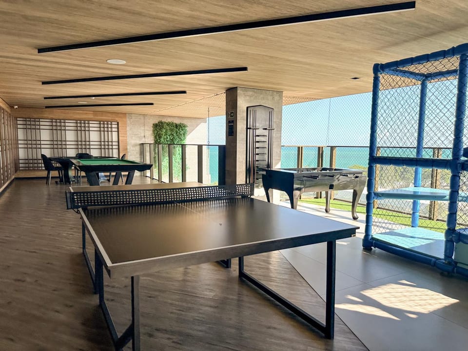 Game Room, Game Room, Table tennis