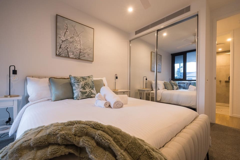 Modern Retreat-style Apt, Stunning Rooftop Pool and River Views, Secure Park, Gym Apartment in Brisbane