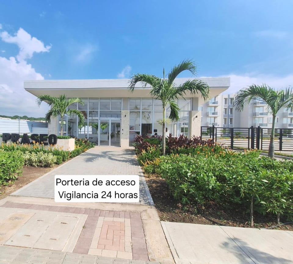 Cartagena Luxury Beach Serena del Mar Apartment in Bolivar