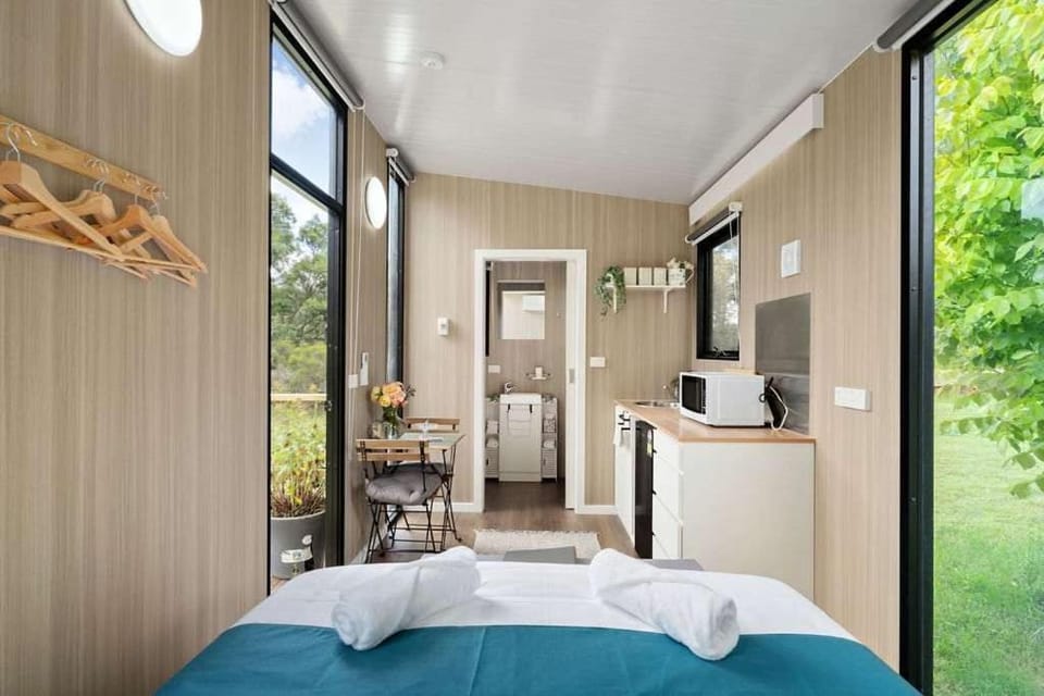 Avalon Tiny Home by Tiny Away House in Kyneton