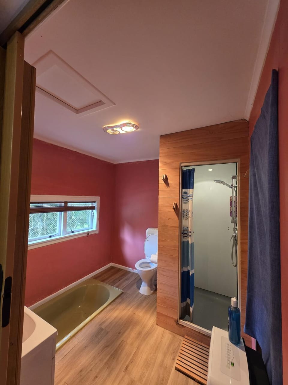 Shower, Toilet, Bathroom, Bath