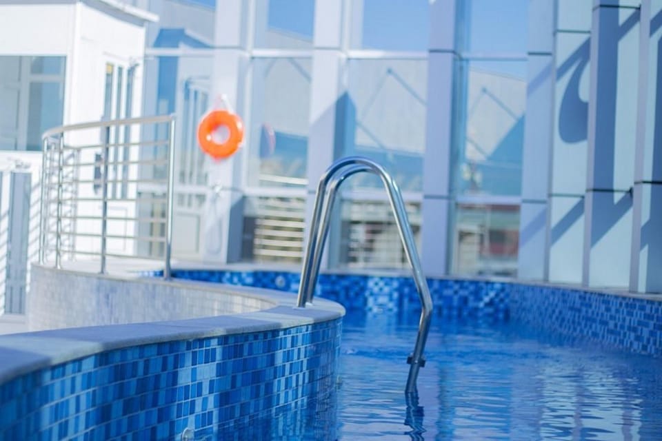 Pool view, Swimming pool
