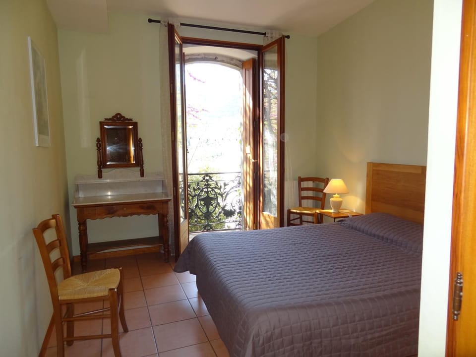 Les Santolines Bed and Breakfast in Catalonia
