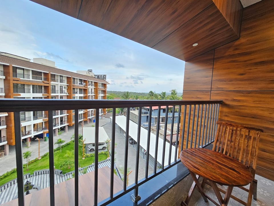 Property building, View (from property/room), Balcony/Terrace