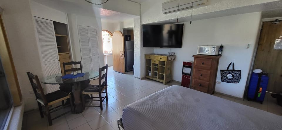 TV and multimedia, Seating area, kitchen