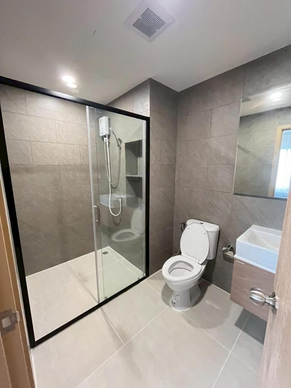 Shower, Toilet, Bathroom