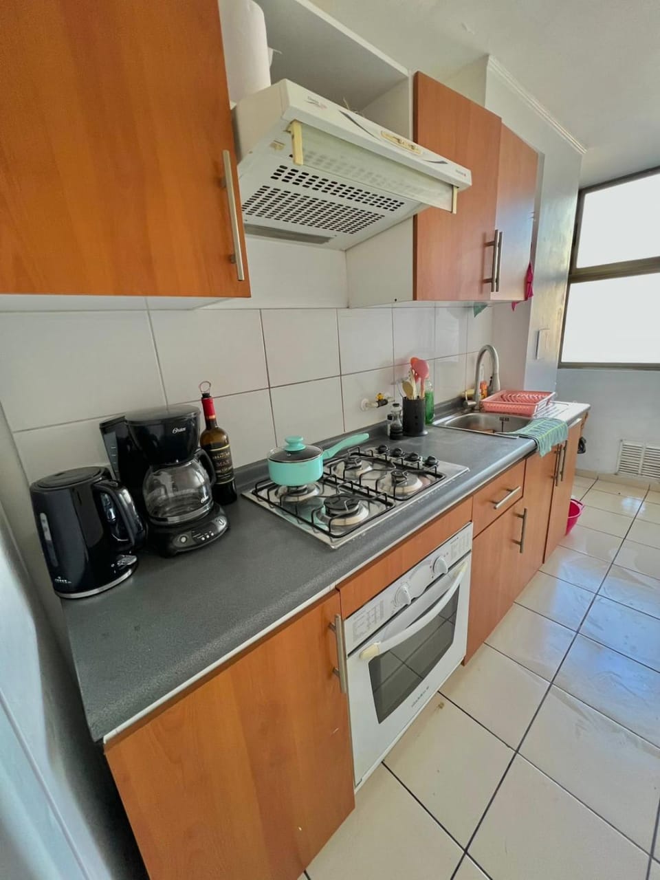 Coffee/tea facilities, Kitchen or kitchenette, stove, toaster