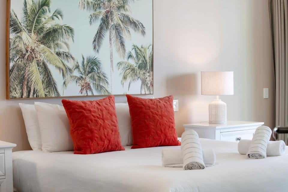 Family Fun at Sun City 3BR Near Beach - CoastHM Apartment in Surfers Paradise Boulevard