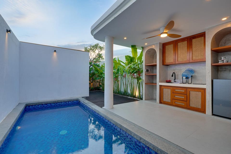 Pool view, Swimming pool
