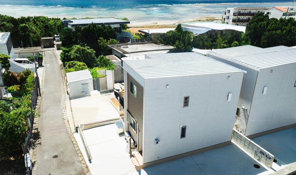 Property building, Facade/entrance, City view, City view, Sea view, Sea view