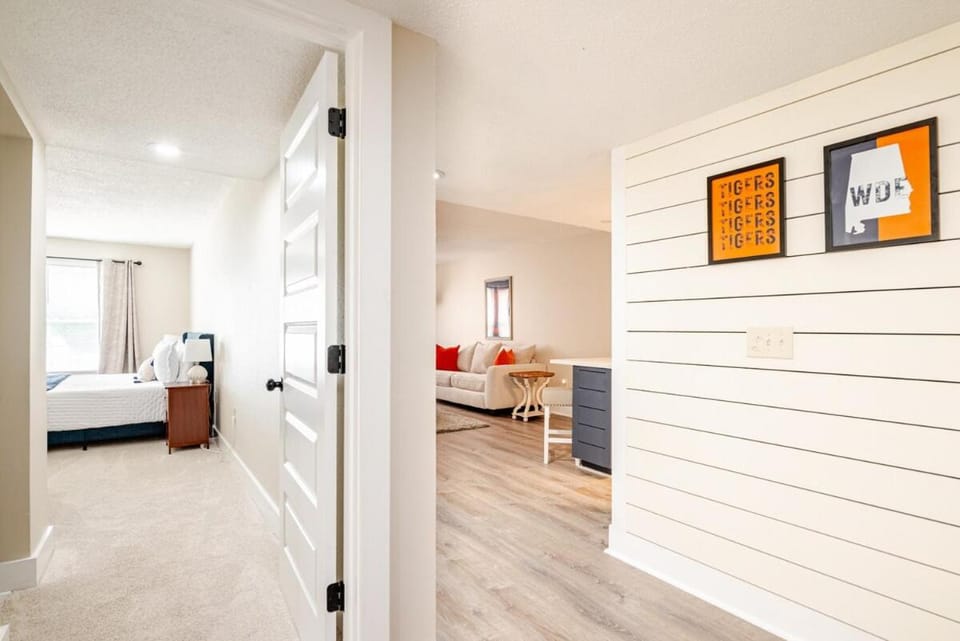 2BR 2BA Renovated Condo under 1 mile to Toomers Apartment in Auburn