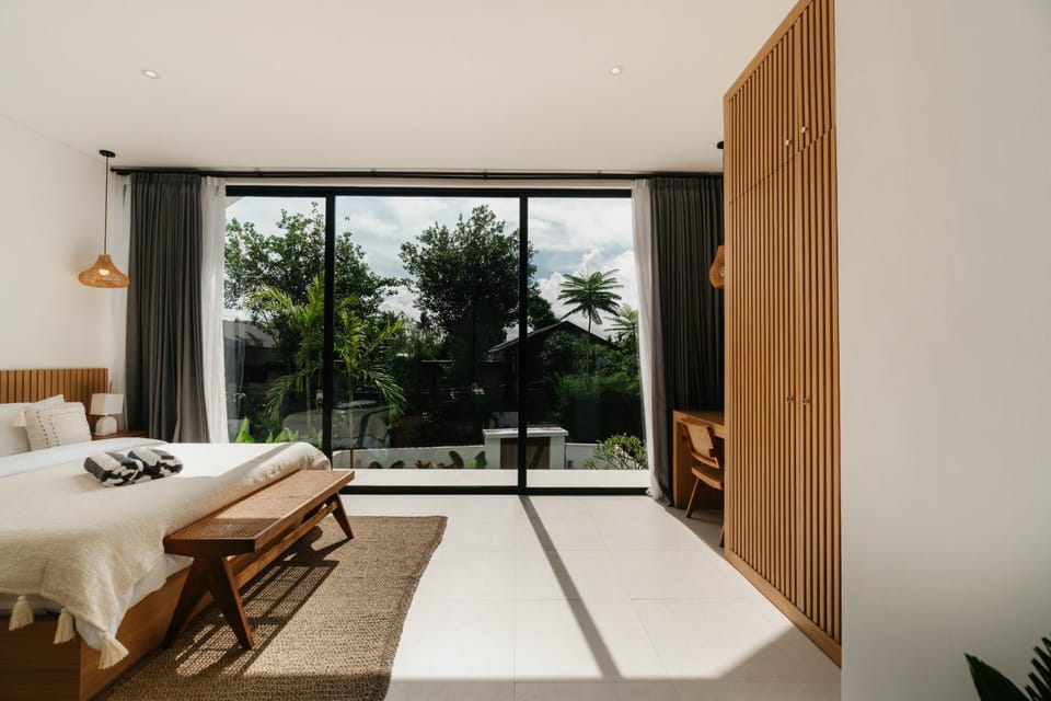 Villa Victoria - 2BR Private Pool Villa - Nuanu Villa in Kediri